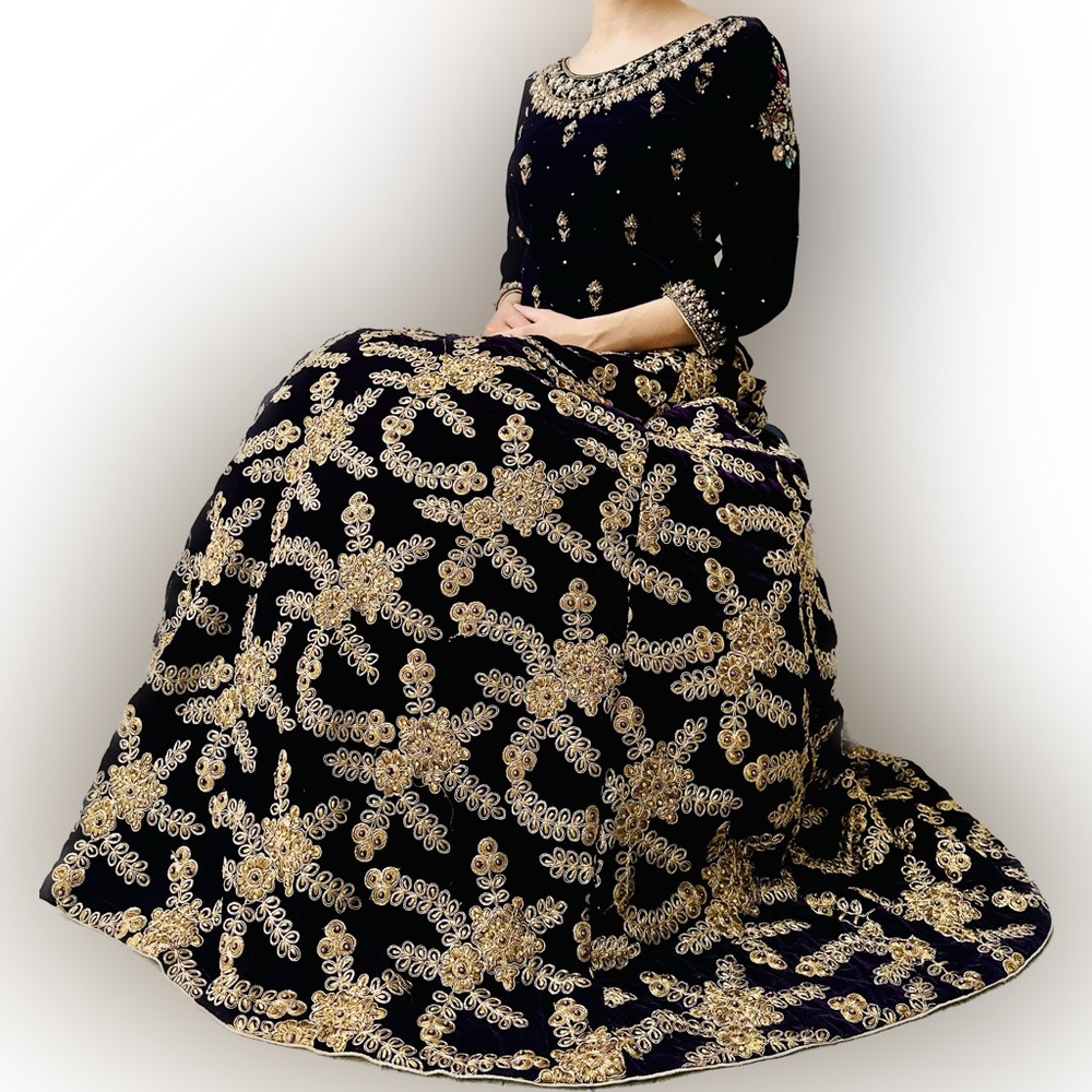 NWOT purple plum velvet lehenga choli eid formal wear